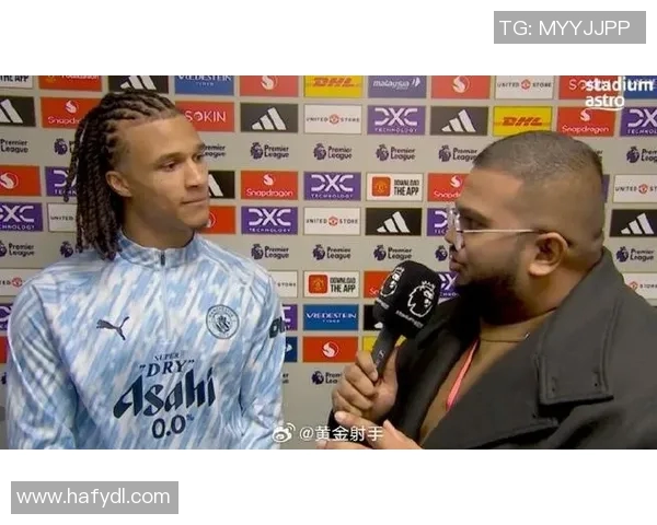 曼联赛后采访爆金句，引全场大笑